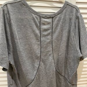 Lululemon Womens Short Sleeve Tshirt size 12